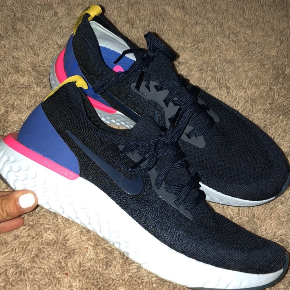 Women’s Nike reacts